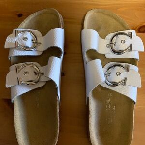 Italian brand Birkenstock like sandals white size 5.5-6
